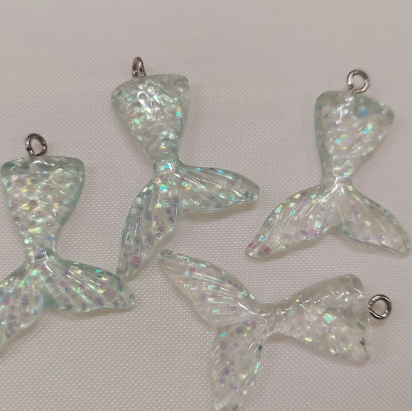 ALL Jewelry Making Supplies, mermaids,shells, mermaid hearts, 49 pcs. - Picture 5 of 9